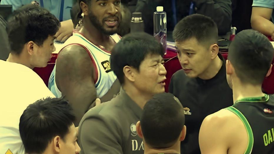 世界杯直播平台官网下载安装-辽篮5分憾负又是3连败!小龙空砍23+5,赵继伟12+7+6,莫兰德两双